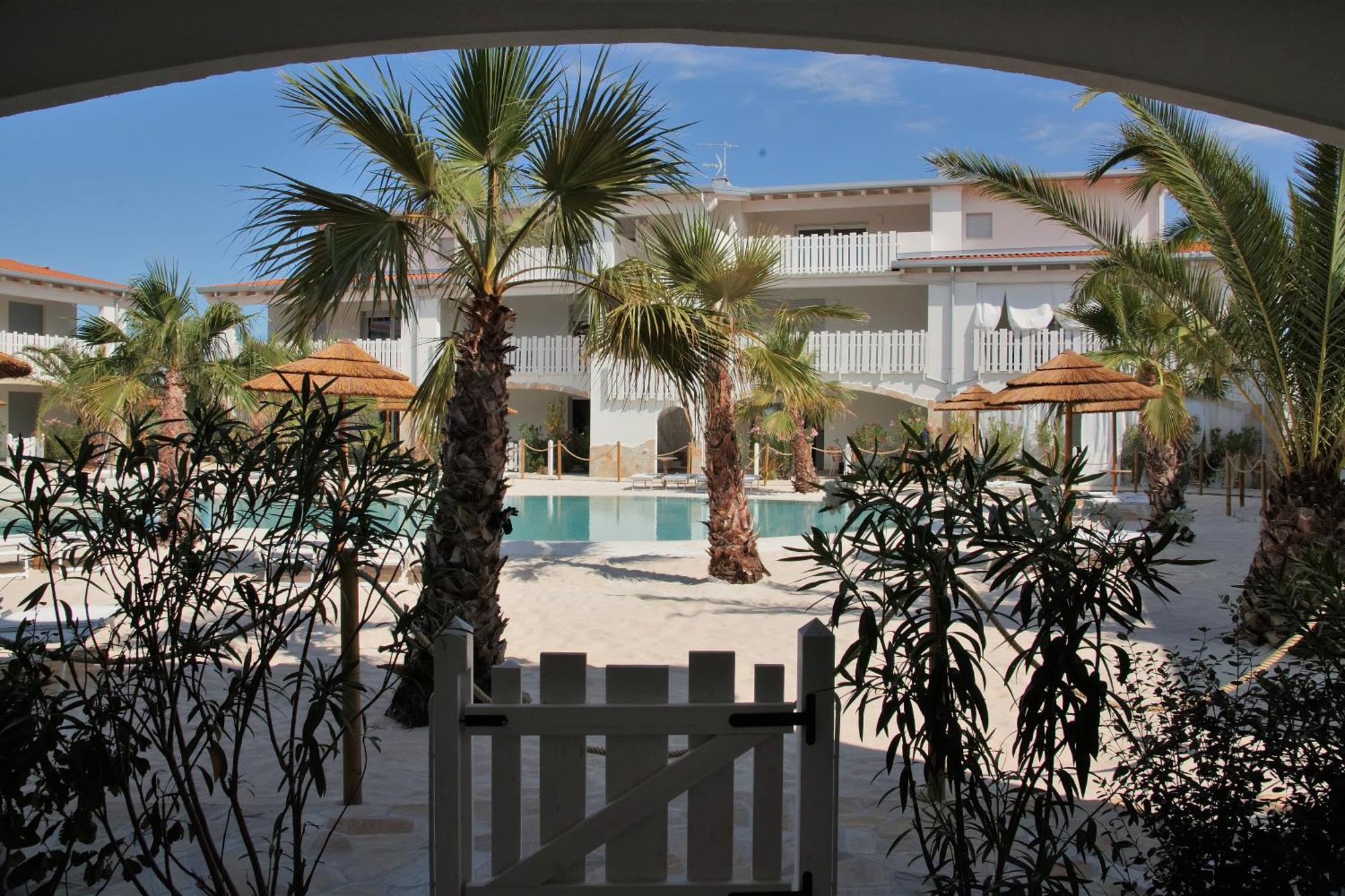 Cala Blu Residence Con Piscina-Centralissimo Lido Di Jesolo Lido di Jesolo Exterior foto